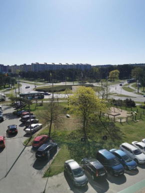 своя комната в трехкомнатной квартире, Tallinn